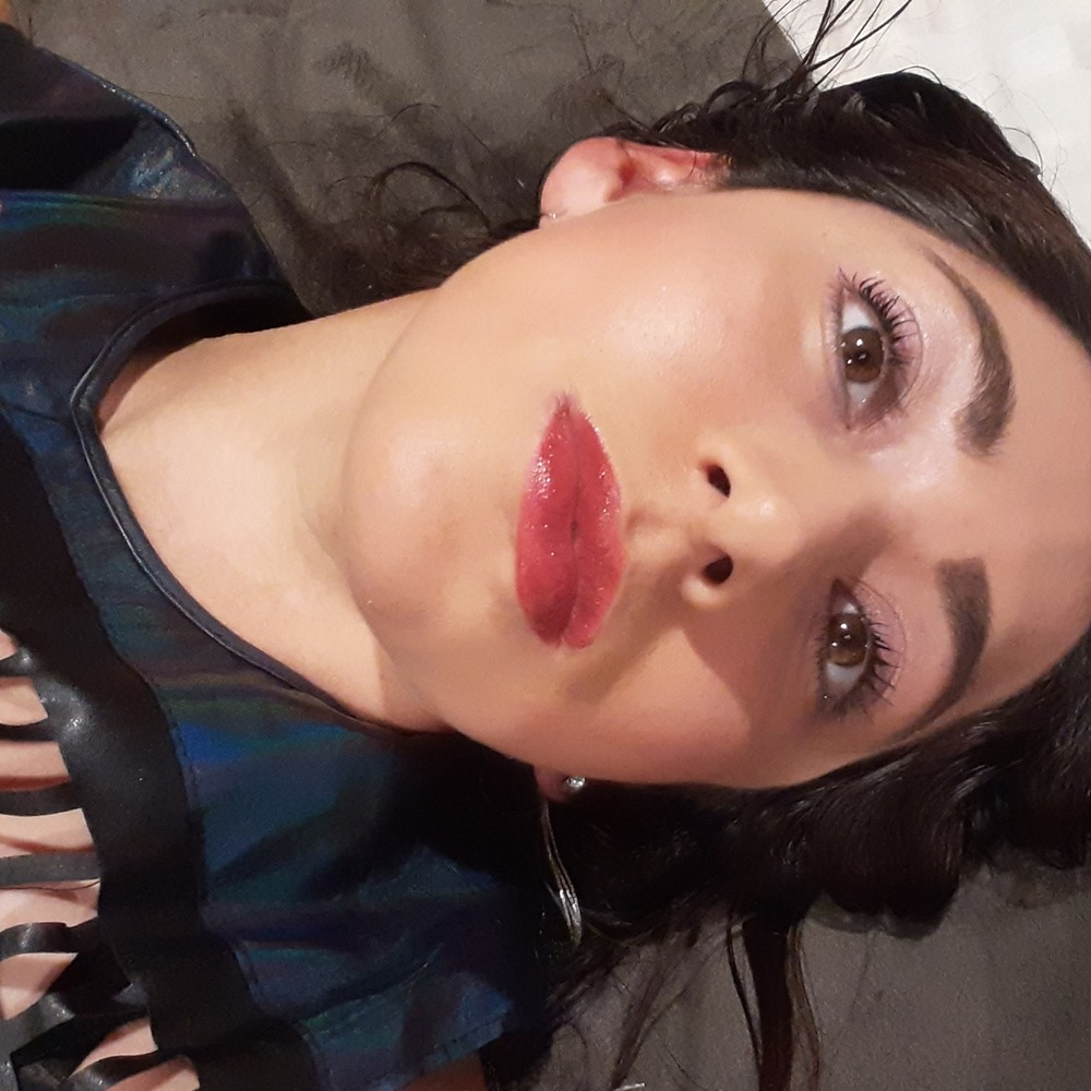 Meet your Posher, Ana